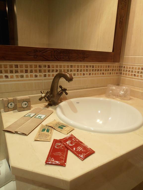 Hostal Virgen De La Encina Ponferrada Szoba fotó