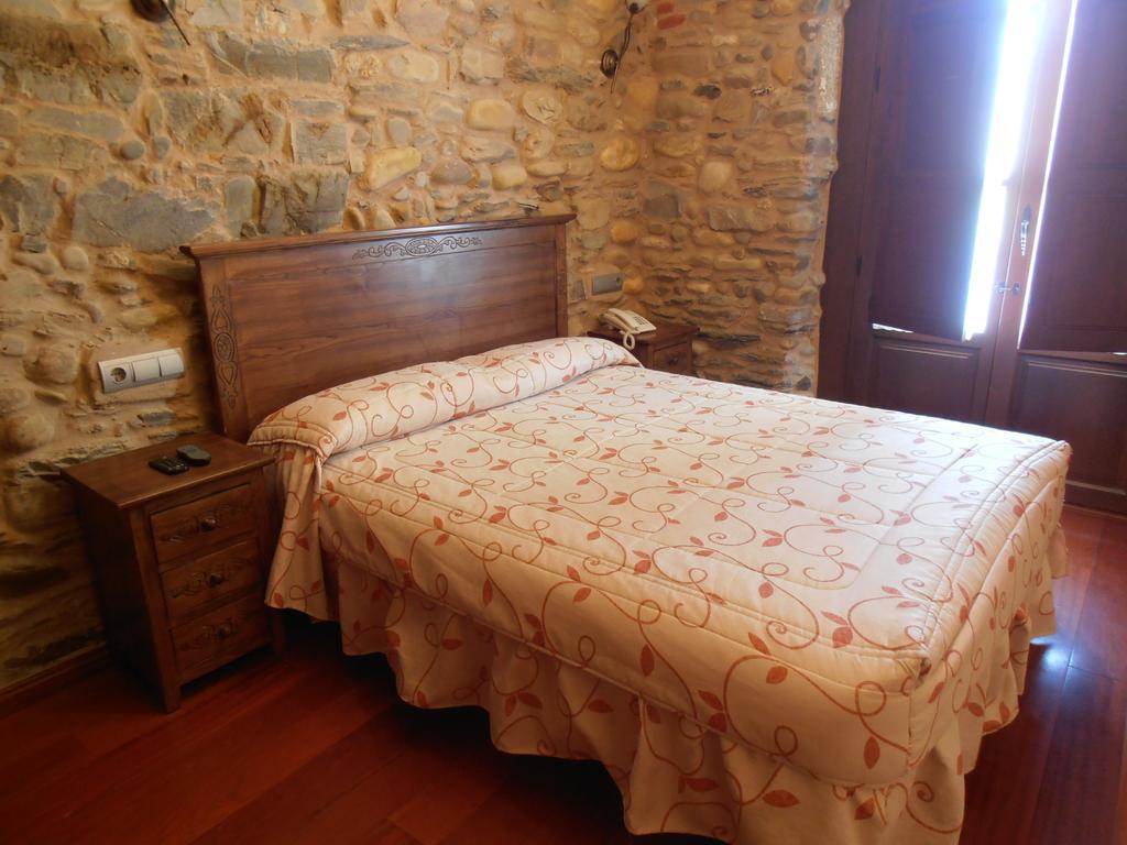 Hostal Virgen De La Encina Ponferrada Szoba fotó