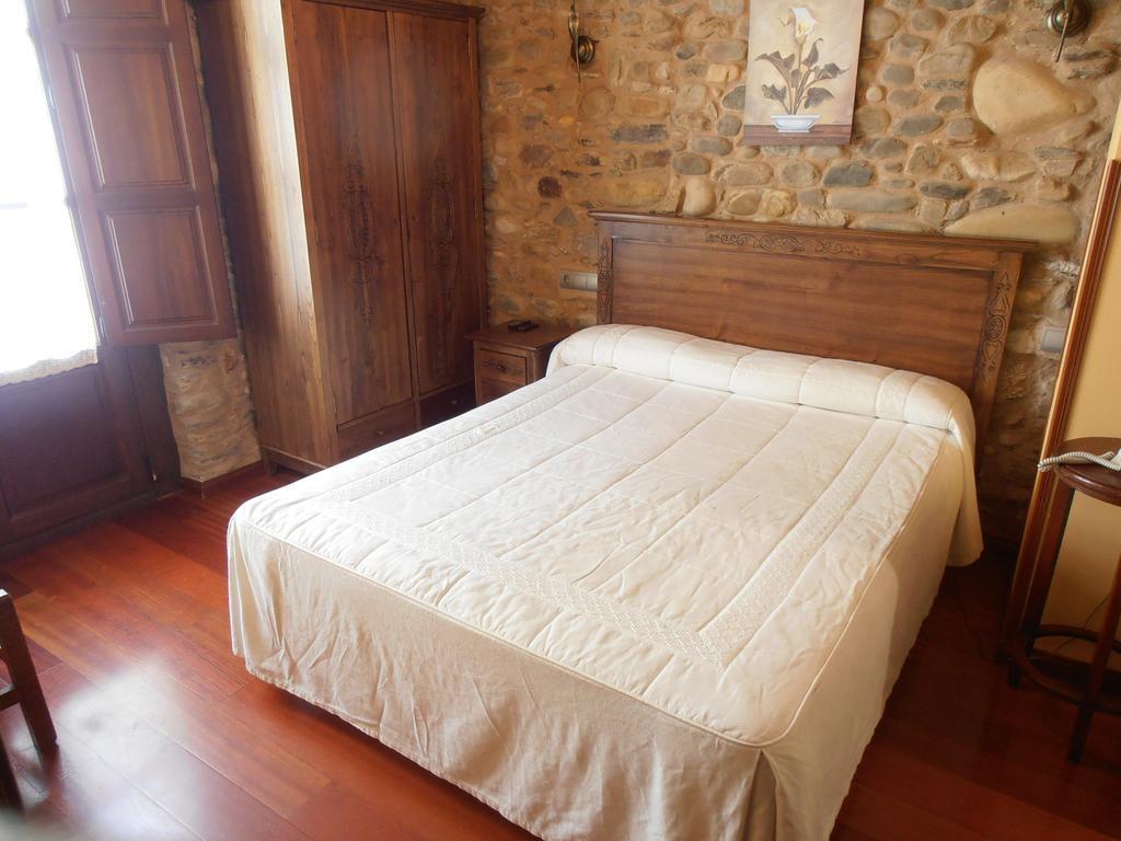 Hostal Virgen De La Encina Ponferrada Szoba fotó